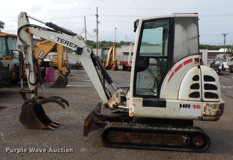 image for item DF5173 2006 Terex HR16  mini excavator