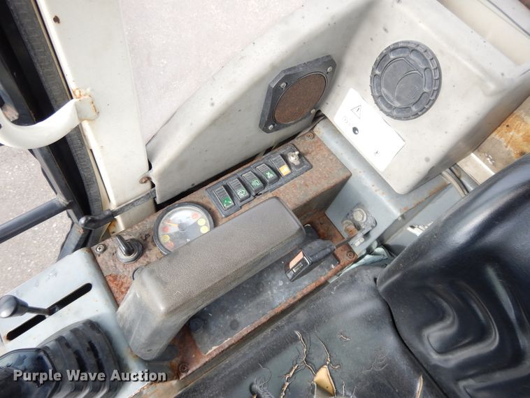 image for item DF5173 2006 Terex HR16  mini excavator