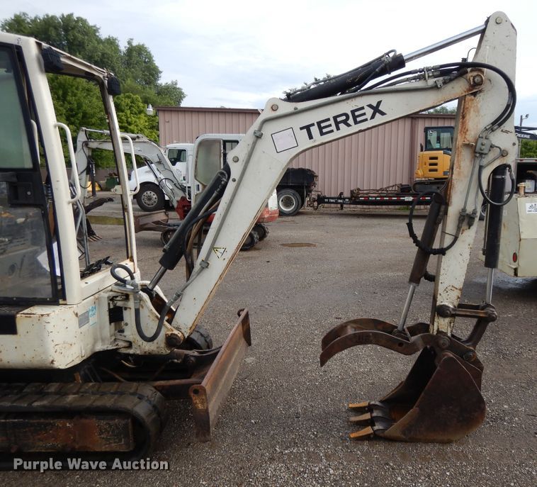 image for item DF5173 2006 Terex HR16  mini excavator