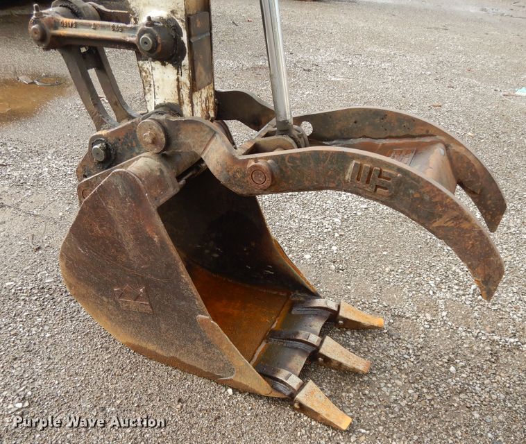 image for item DF5173 2006 Terex HR16  mini excavator