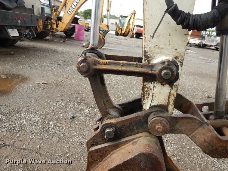 image for item DF5173 2006 Terex HR16  mini excavator