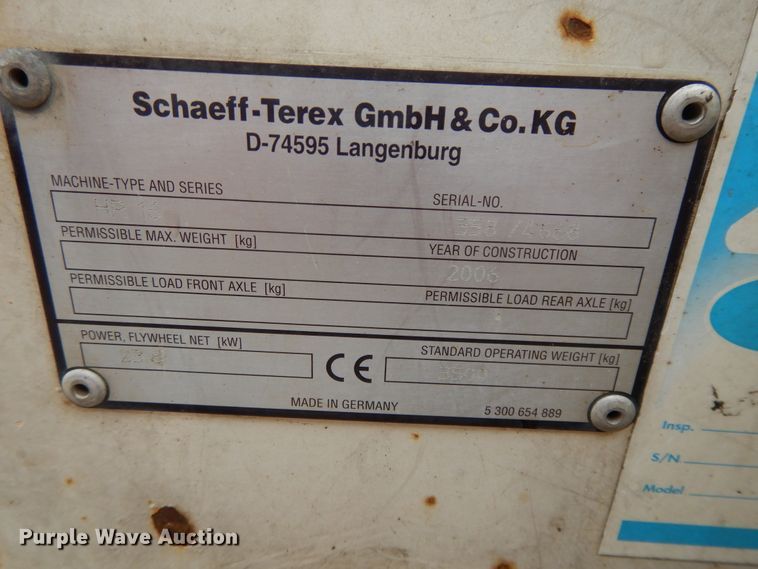 image for item DF5173 2006 Terex HR16  mini excavator