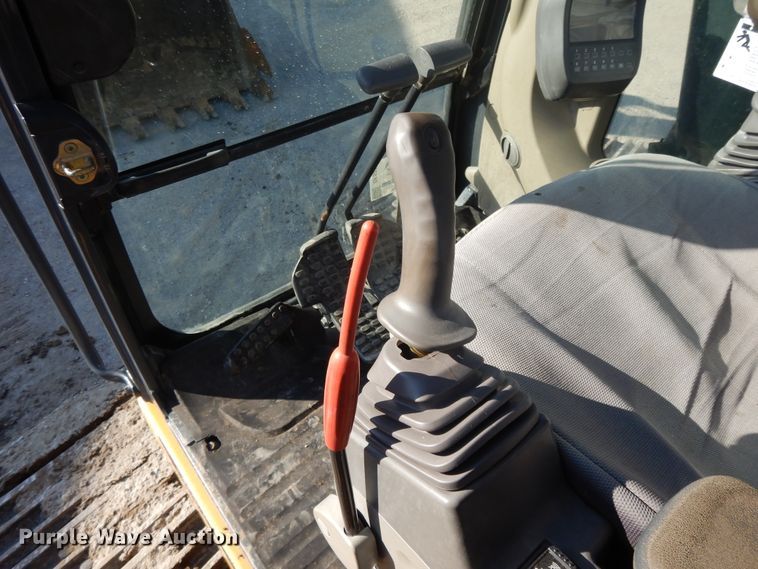 image for item DF5206 2008 John Deere 350D LC  excavator