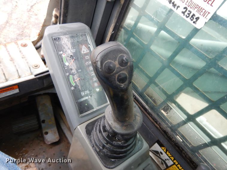 image for item DF5215 2007 Takeuchi TL130  skid steer loader