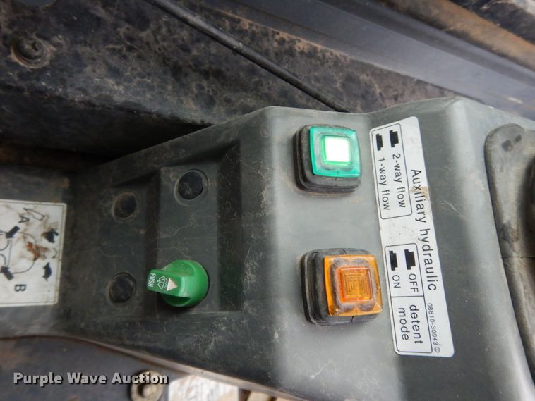 image for item DF5215 2007 Takeuchi TL130  skid steer loader