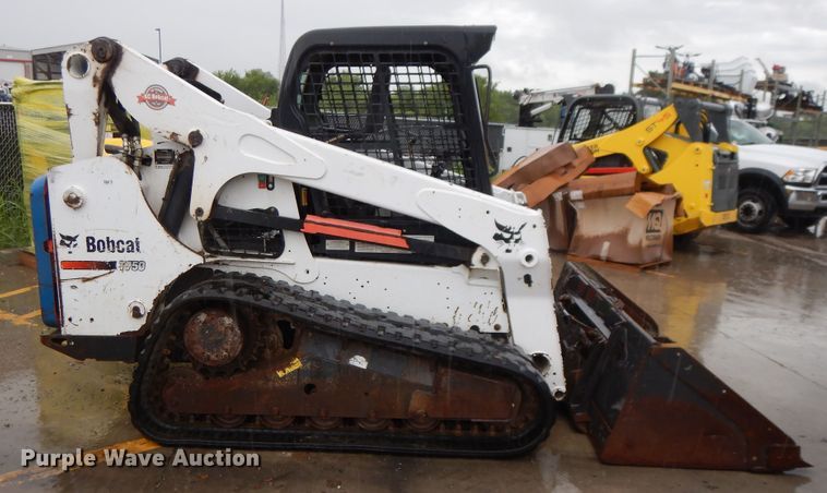 image for item DF5218 2015 Bobcat T750  tracked skid steer loader