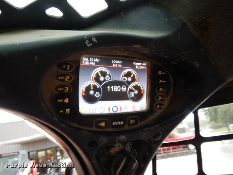 image for item DF5218 2015 Bobcat T750  tracked skid steer loader