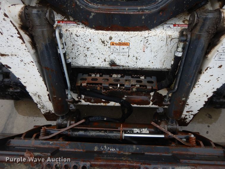 image for item DF5218 2015 Bobcat T750  tracked skid steer loader