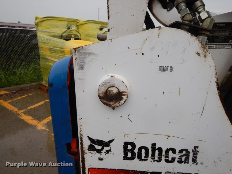 image for item DF5218 2015 Bobcat T750  tracked skid steer loader