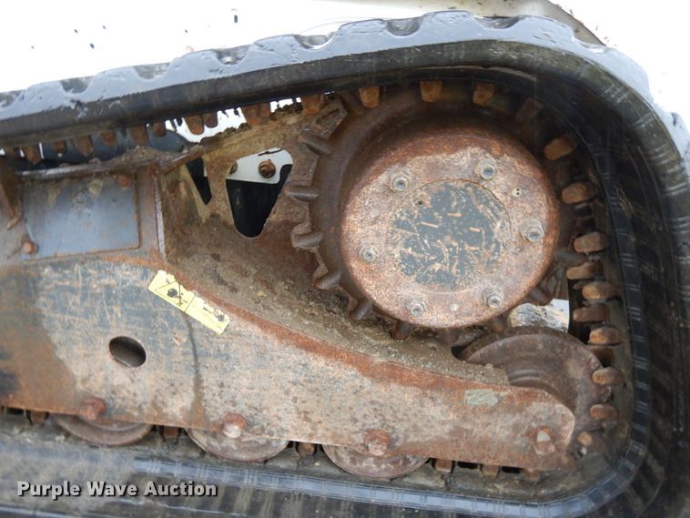 image for item DF5218 2015 Bobcat T750  tracked skid steer loader