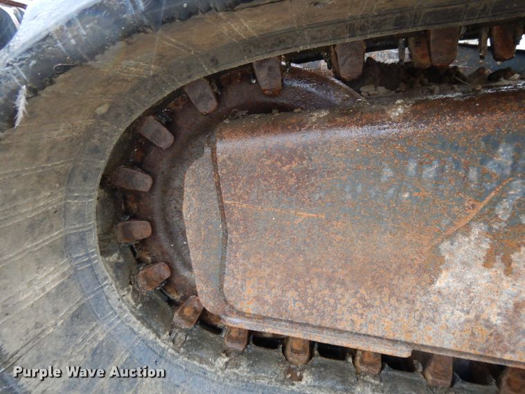 image for item DF5218 2015 Bobcat T750  tracked skid steer loader