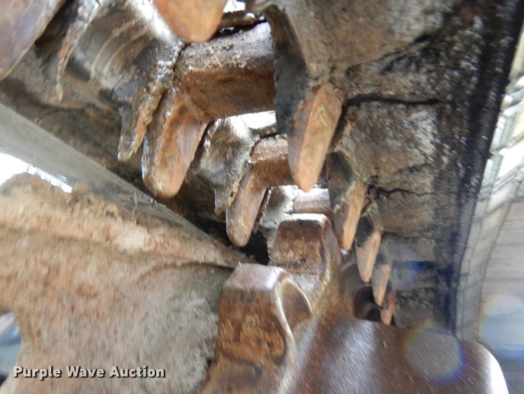 image for item DF5218 2015 Bobcat T750  tracked skid steer loader