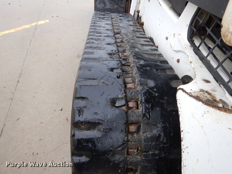 image for item DF5218 2015 Bobcat T750  tracked skid steer loader