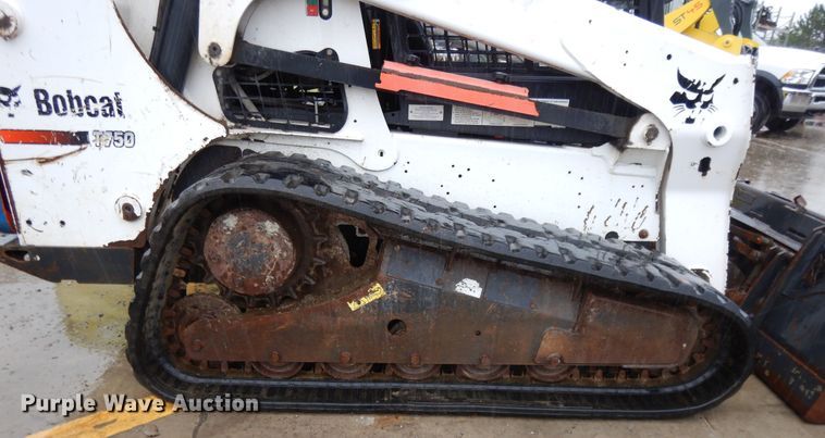 image for item DF5218 2015 Bobcat T750  tracked skid steer loader