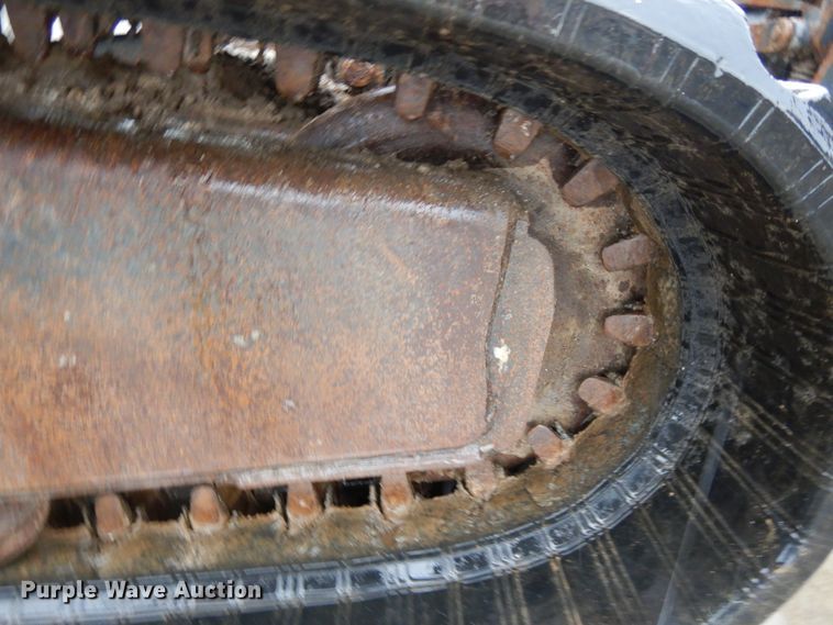 image for item DF5218 2015 Bobcat T750  tracked skid steer loader