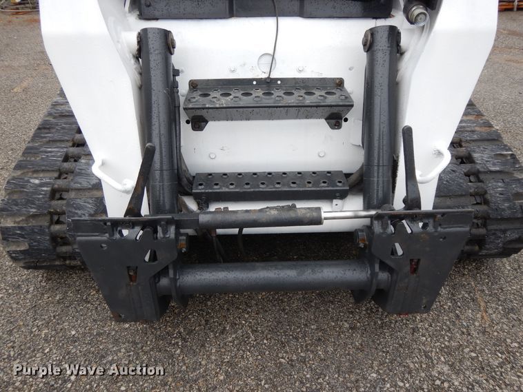 image for item DF5221 2005 Bobcat T300  tracked skid steer loader