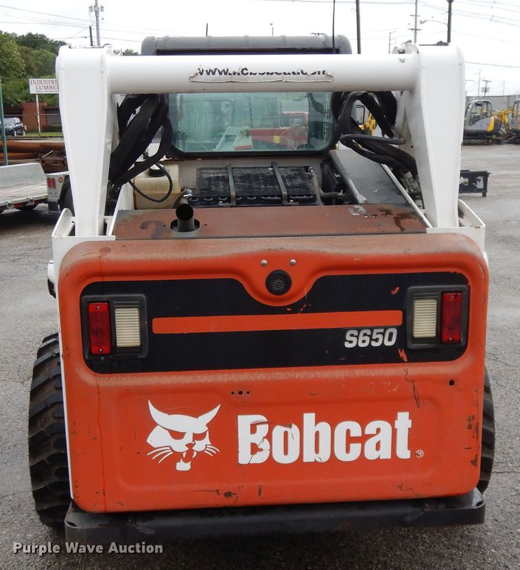 image for item DF5223 2010 Bobcat S650  skid steer loader