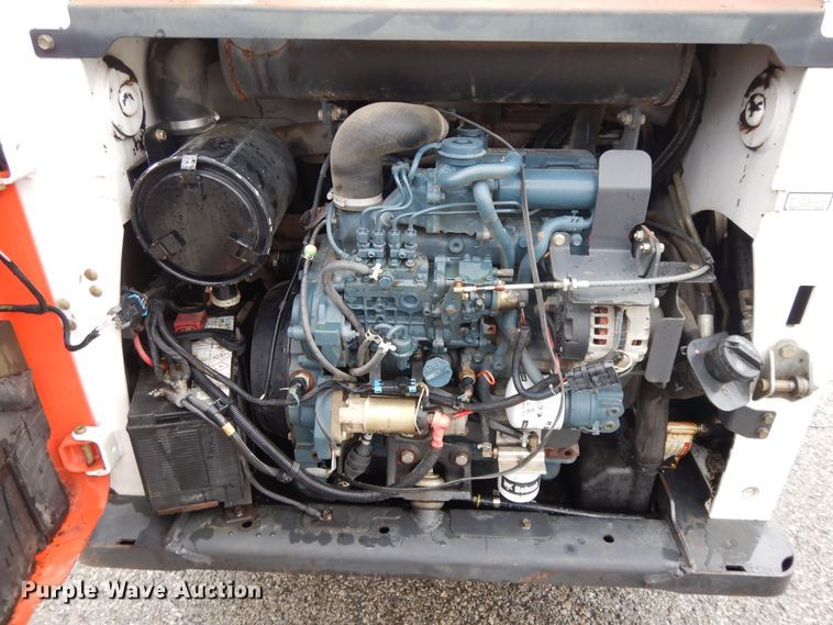 image for item DF5223 2010 Bobcat S650  skid steer loader