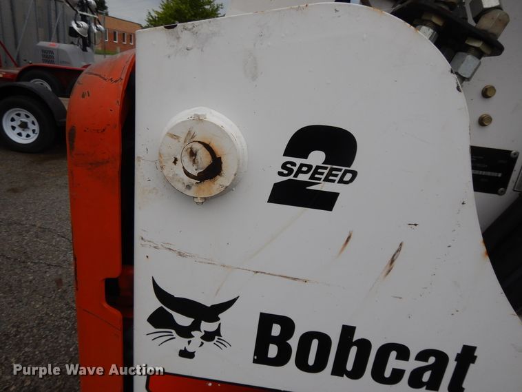 image for item DF5223 2010 Bobcat S650  skid steer loader