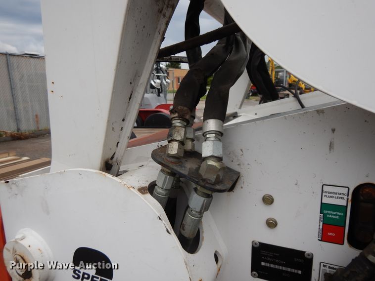 image for item DF5223 2010 Bobcat S650  skid steer loader