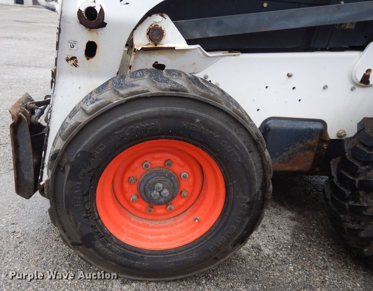 image for item DF5223 2010 Bobcat S650  skid steer loader