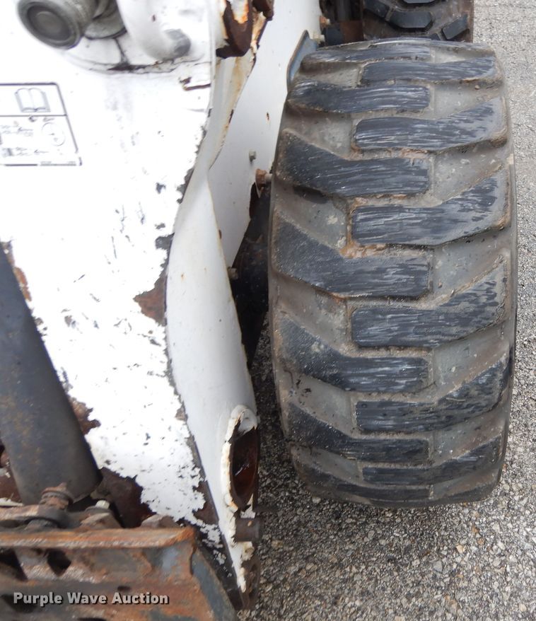 image for item DF5223 2010 Bobcat S650  skid steer loader