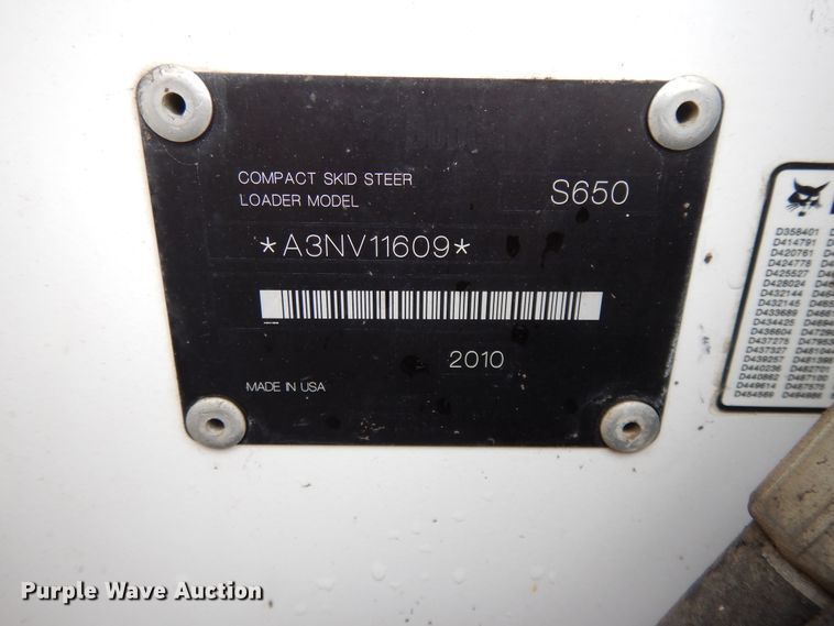 image for item DF5223 2010 Bobcat S650  skid steer loader
