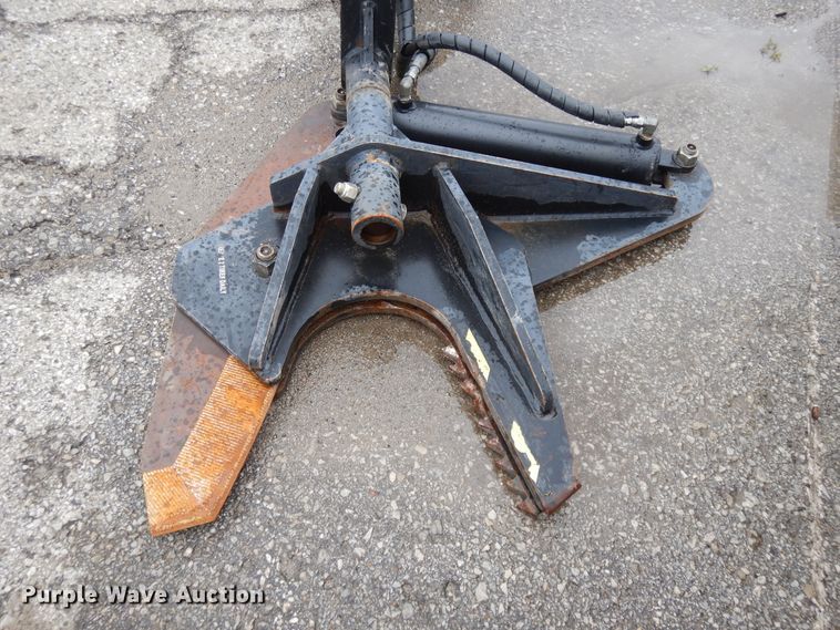 image for item DF5224 2017 Sidney skid steer tree shear
