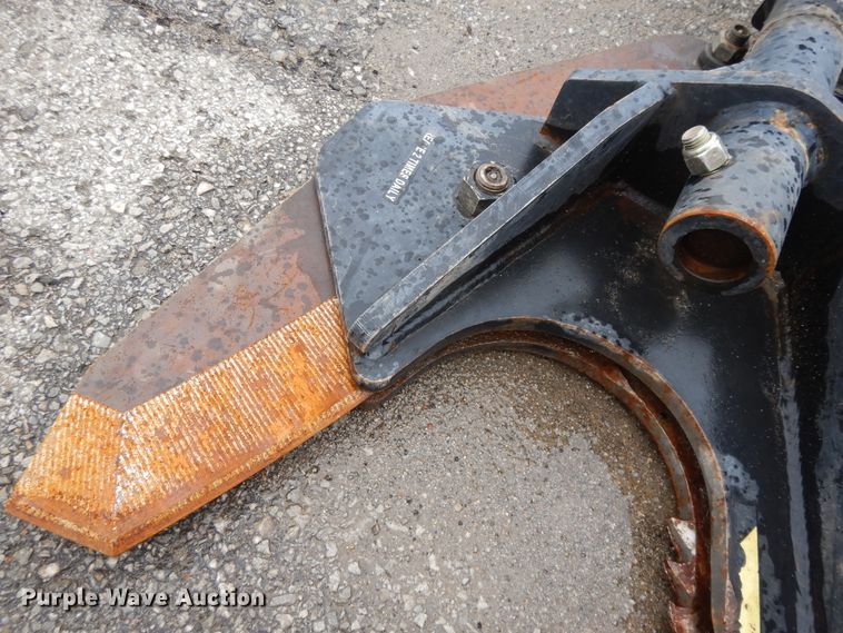 image for item DF5224 2017 Sidney skid steer tree shear