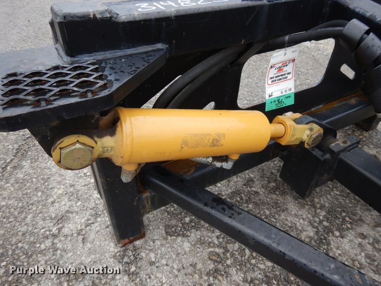 image for item DF5224 2017 Sidney skid steer tree shear