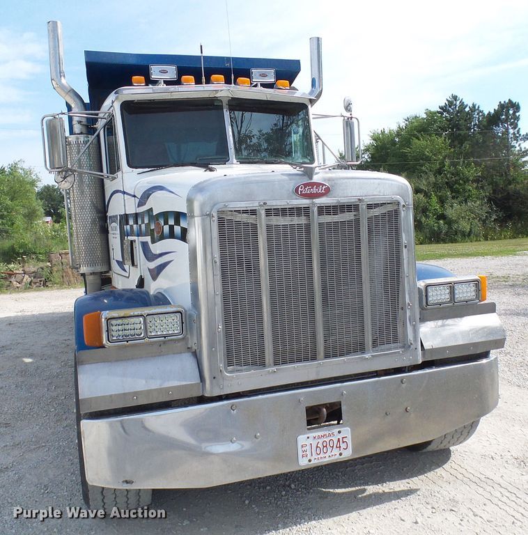 image for item DG1954 1992 Peterbilt 378  dump truck