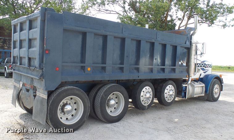 image for item DG1954 1992 Peterbilt 378  dump truck