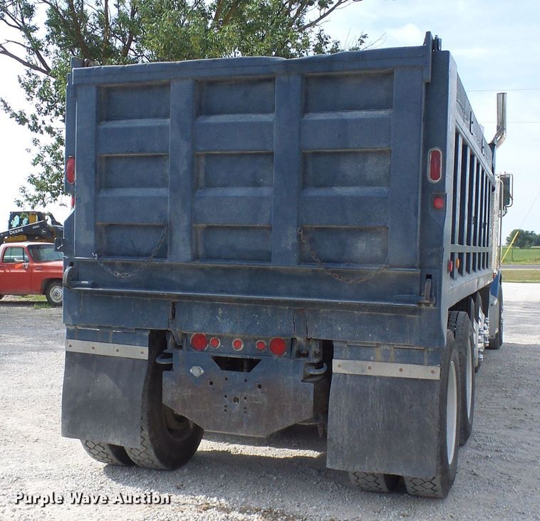 image for item DG1954 1992 Peterbilt 378  dump truck