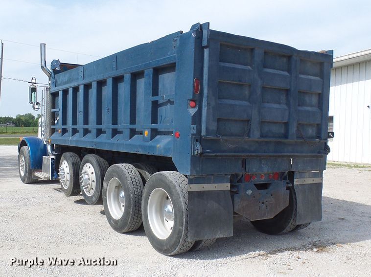 image for item DG1954 1992 Peterbilt 378  dump truck