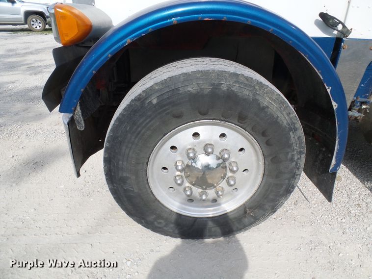 image for item DG1954 1992 Peterbilt 378  dump truck