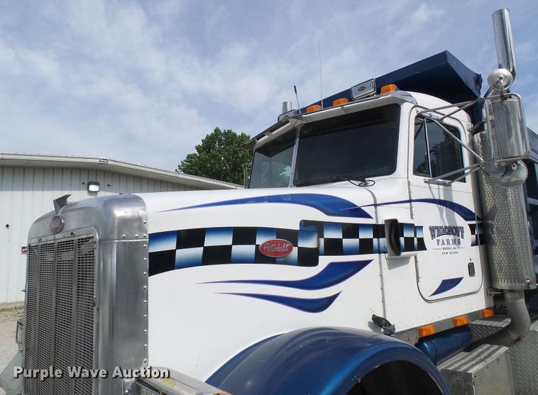 image for item DG1954 1992 Peterbilt 378  dump truck