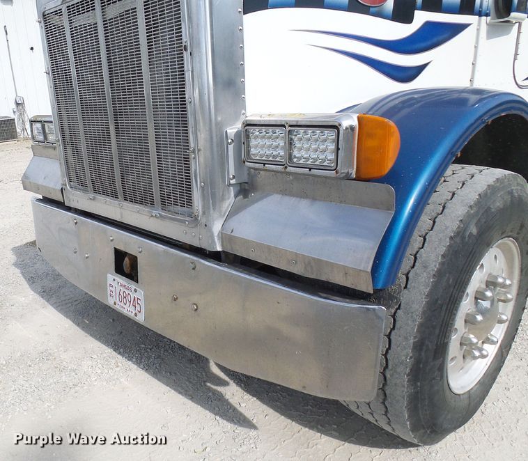 image for item DG1954 1992 Peterbilt 378  dump truck