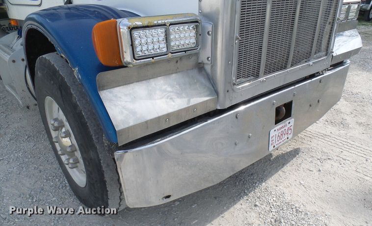 image for item DG1954 1992 Peterbilt 378  dump truck
