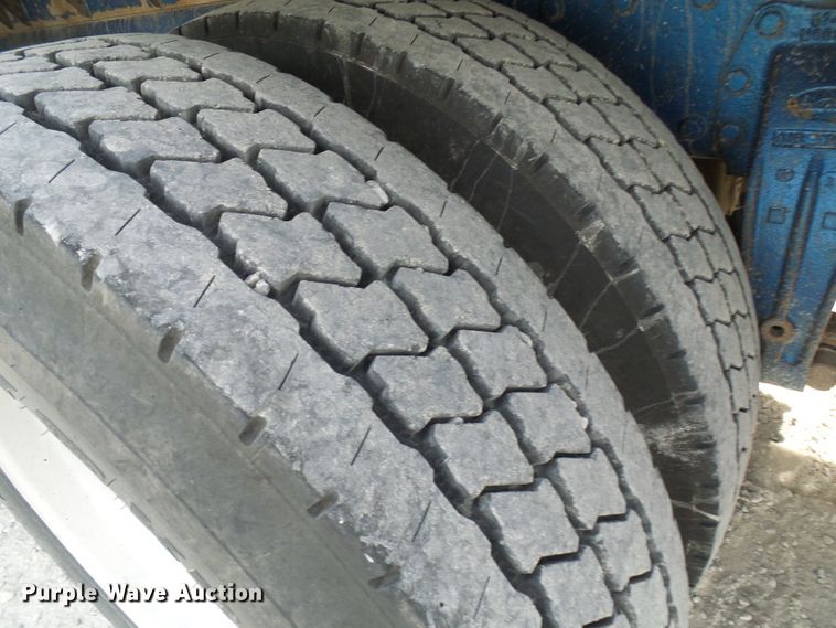 image for item DG1954 1992 Peterbilt 378  dump truck