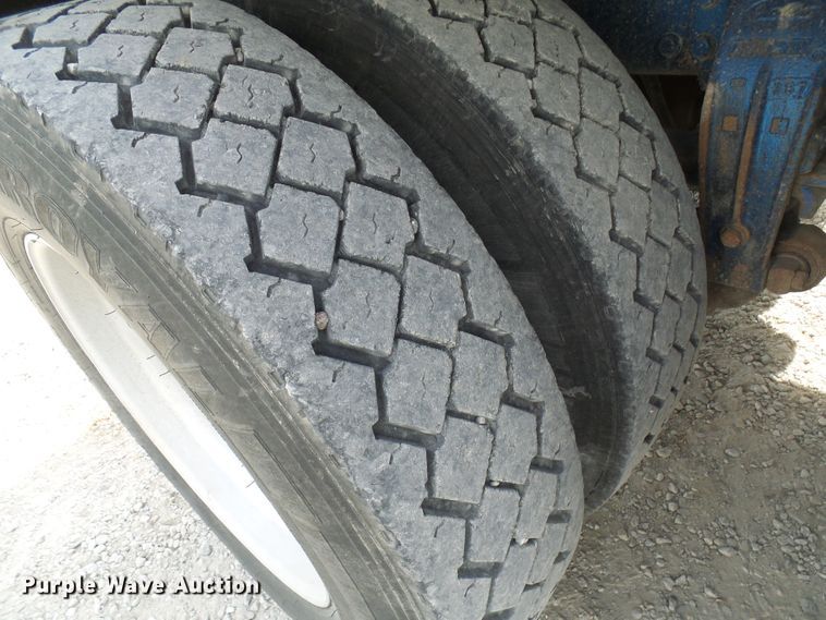 image for item DG1954 1992 Peterbilt 378  dump truck