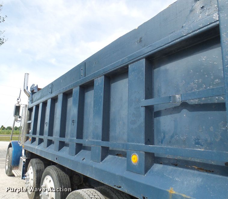 image for item DG1954 1992 Peterbilt 378  dump truck