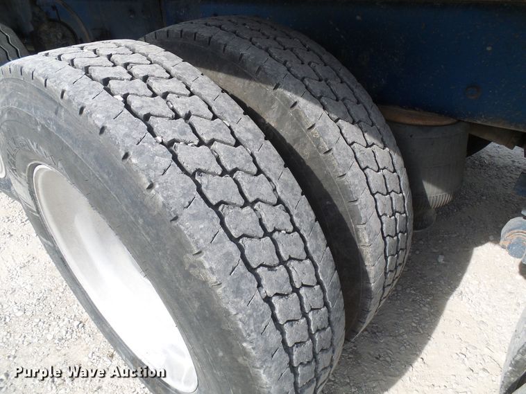 image for item DG1954 1992 Peterbilt 378  dump truck