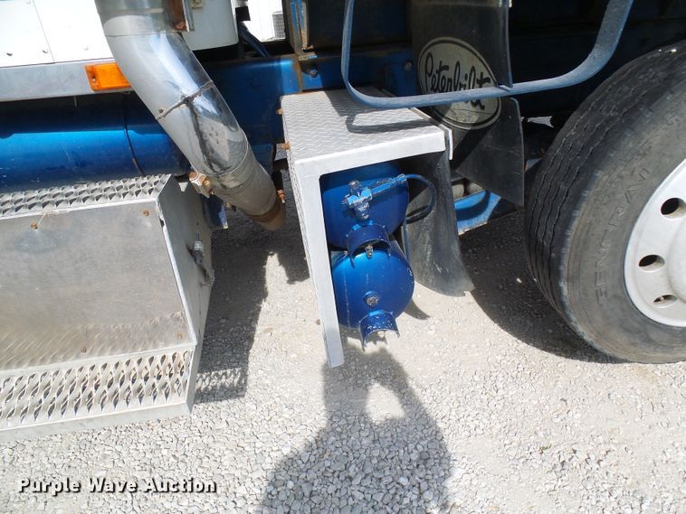 image for item DG1954 1992 Peterbilt 378  dump truck