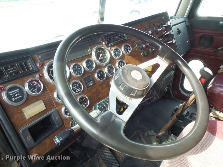 image for item DG1954 1992 Peterbilt 378  dump truck