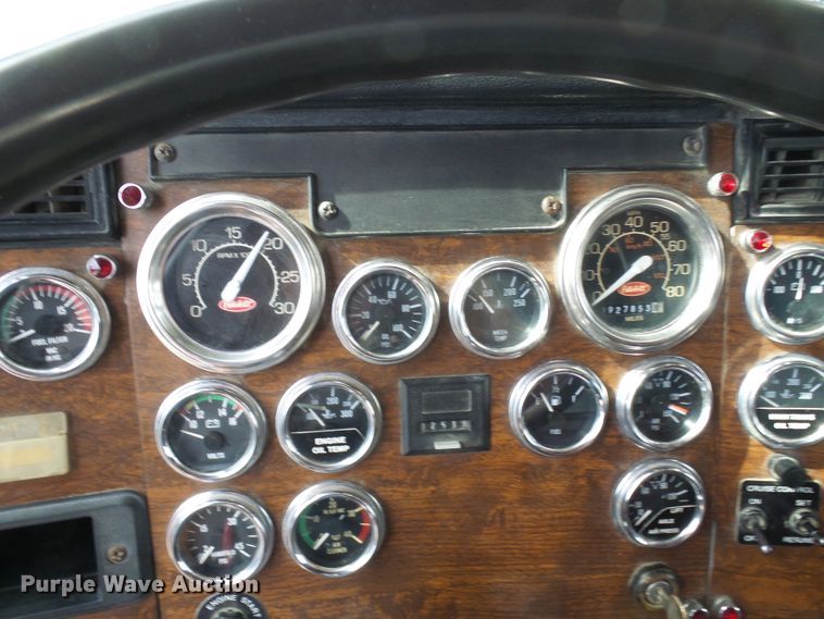 image for item DG1954 1992 Peterbilt 378  dump truck