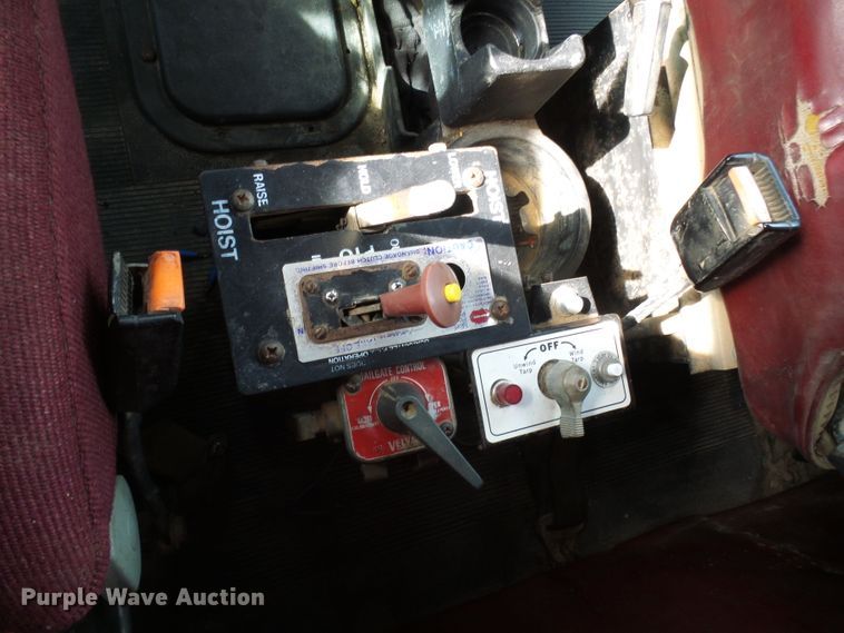 image for item DG1954 1992 Peterbilt 378  dump truck