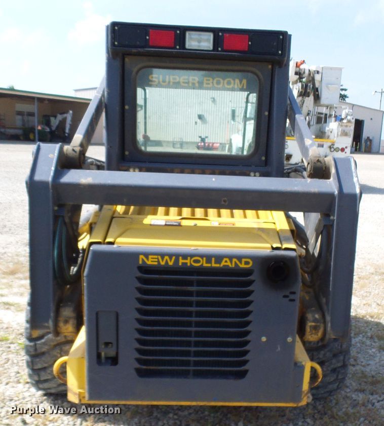 image for item DG1964 2000 New Holland LS170  skid steer loader