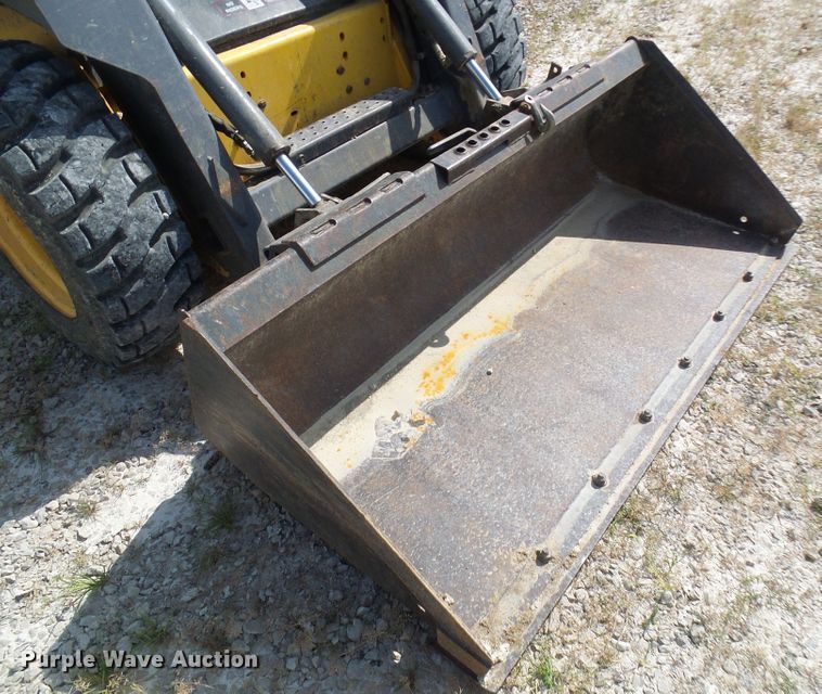 image for item DG1964 2000 New Holland LS170  skid steer loader