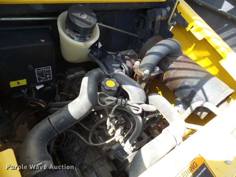 image for item DG1964 2000 New Holland LS170  skid steer loader