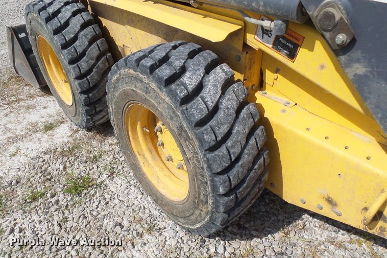 image for item DG1964 2000 New Holland LS170  skid steer loader